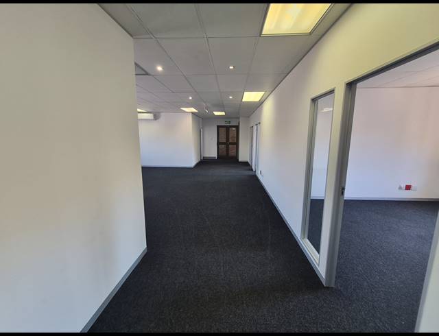 244M² OFFICE TO LET IN RIVONIA